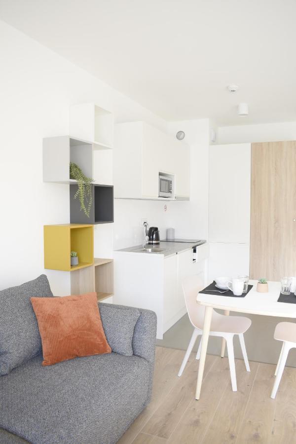 White Apartment Modern Tower Atal Gdynia Luaran gambar