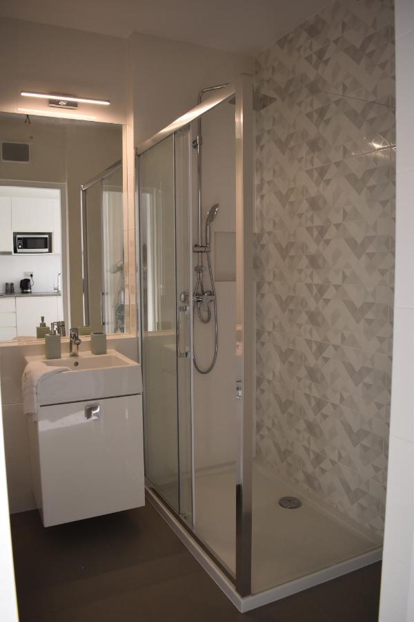 White Apartment Modern Tower Atal Gdynia Luaran gambar